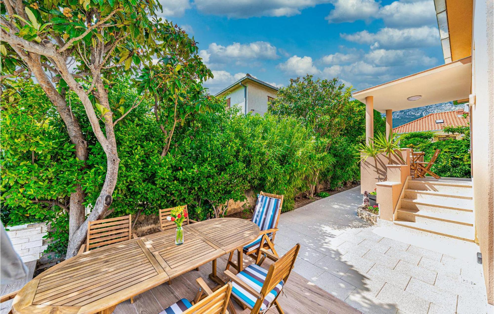 Gorgeous Home In Kastel Gomilica With Wifi คาชเตลา ภายนอก รูปภาพ